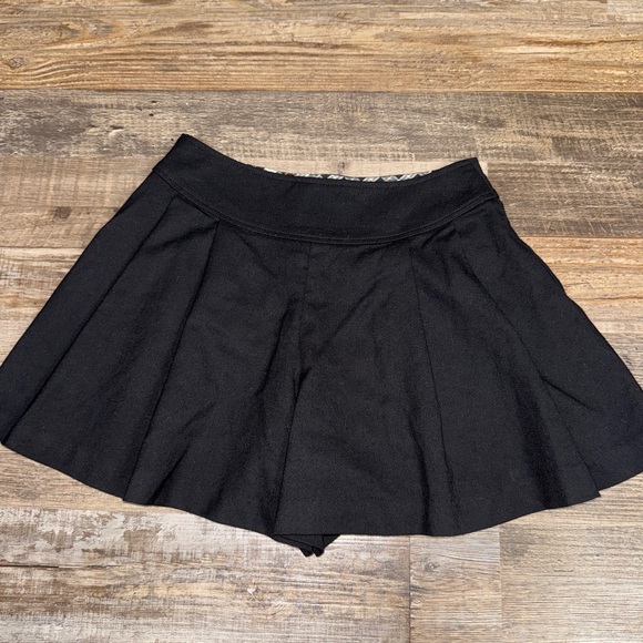 Burberry Blue Label Pleated Short Black Nova Check Waistband Women’s Size 2/4 - Picture 6 of 9